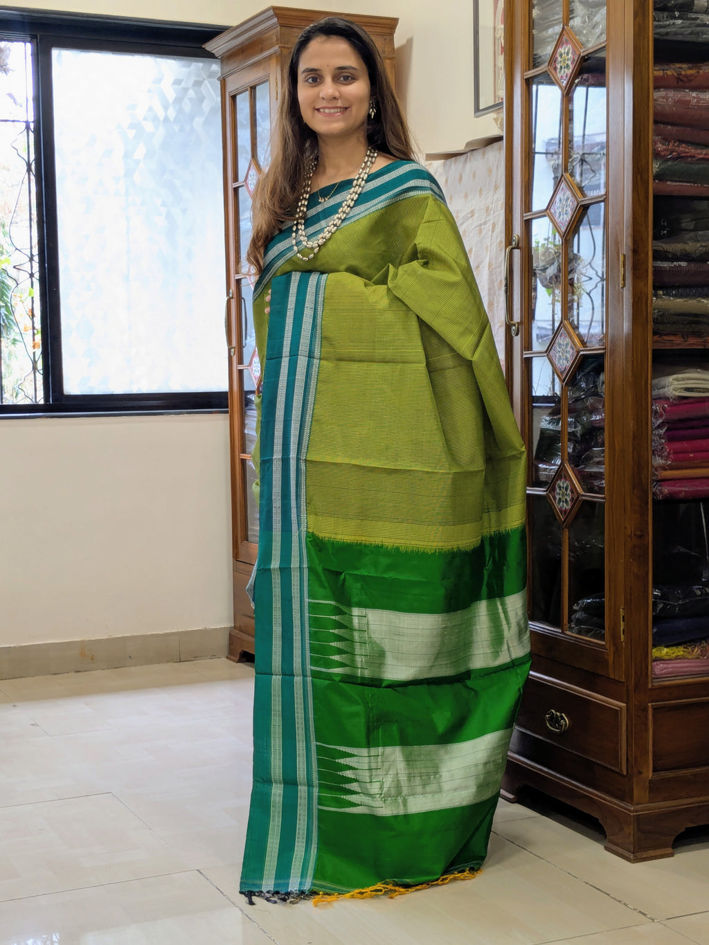 Handloom Parrot Green Ilkal Checks Saree