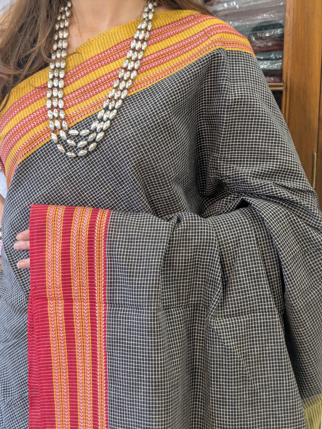 Ilkal Handloom Black Patteda Anchu Saree