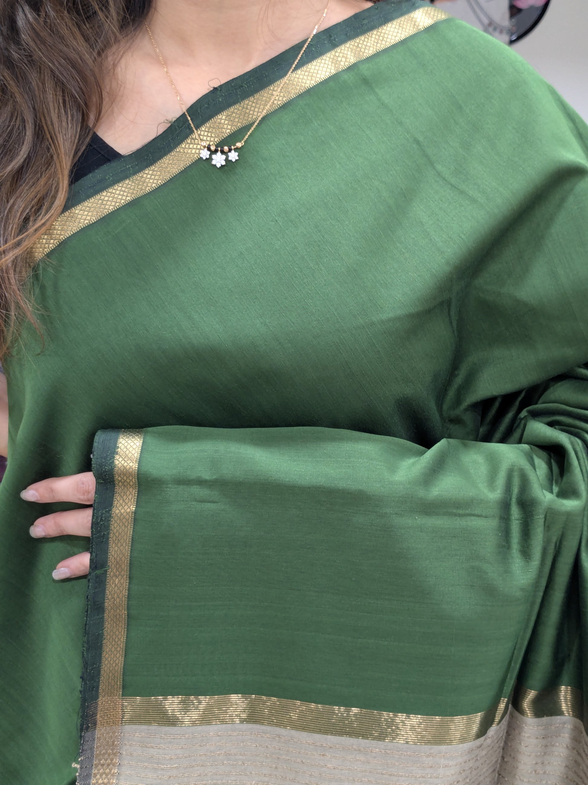 Olive Green Maheshwari Handloom Kosa Silk Saree