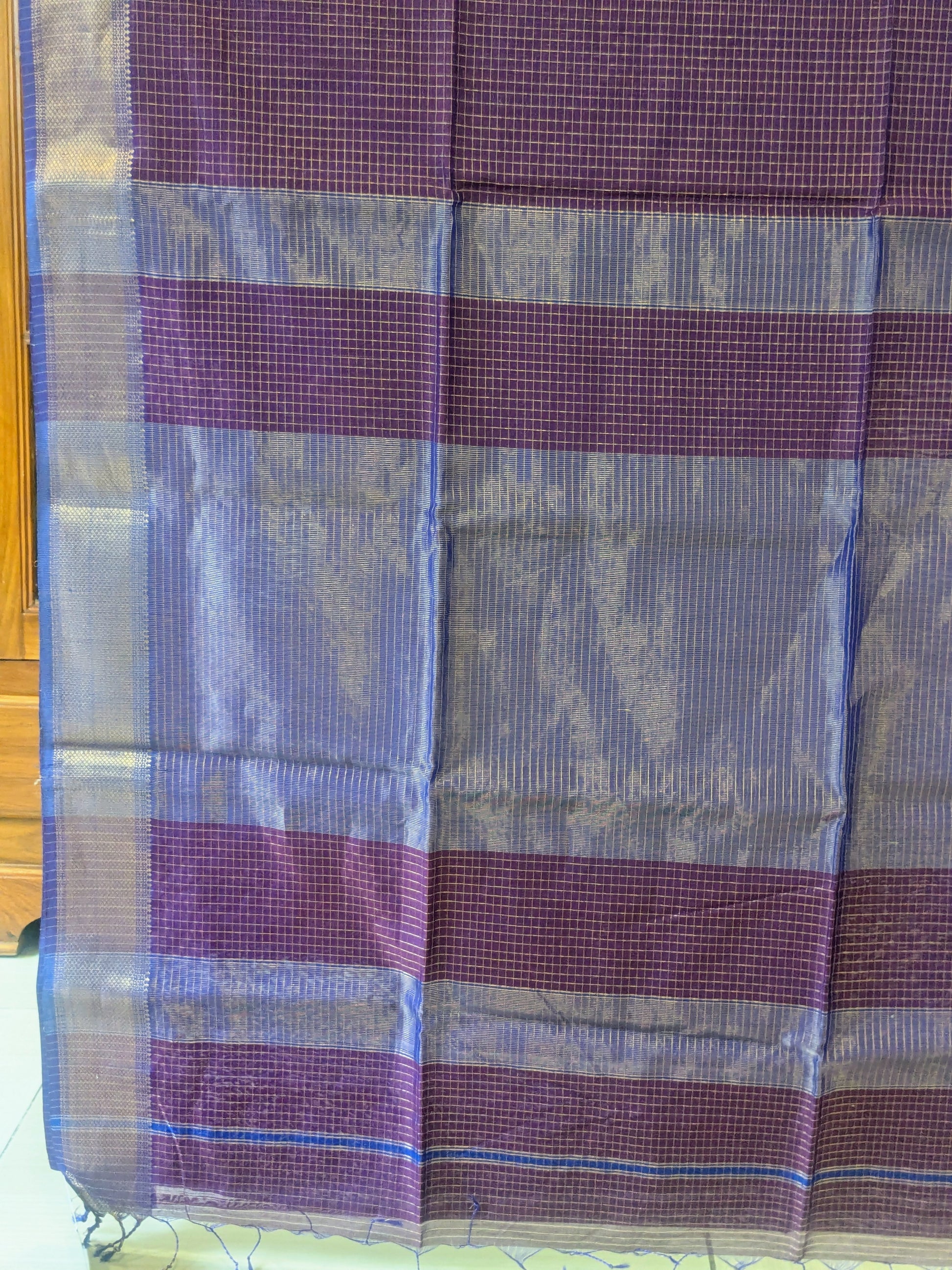Handloom Purple Maheshwari Zari Checks Saree