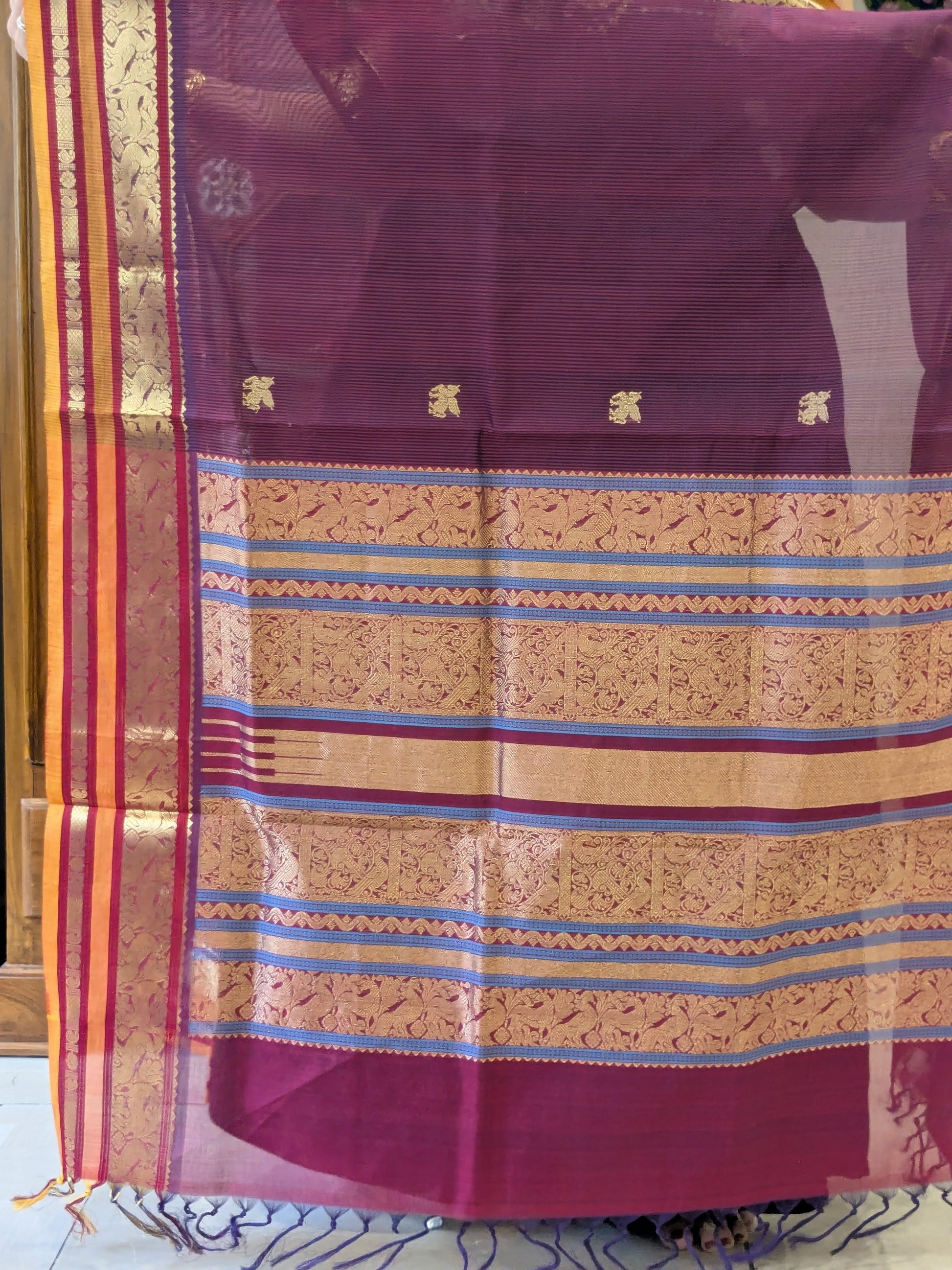 saree for a wedding guest

