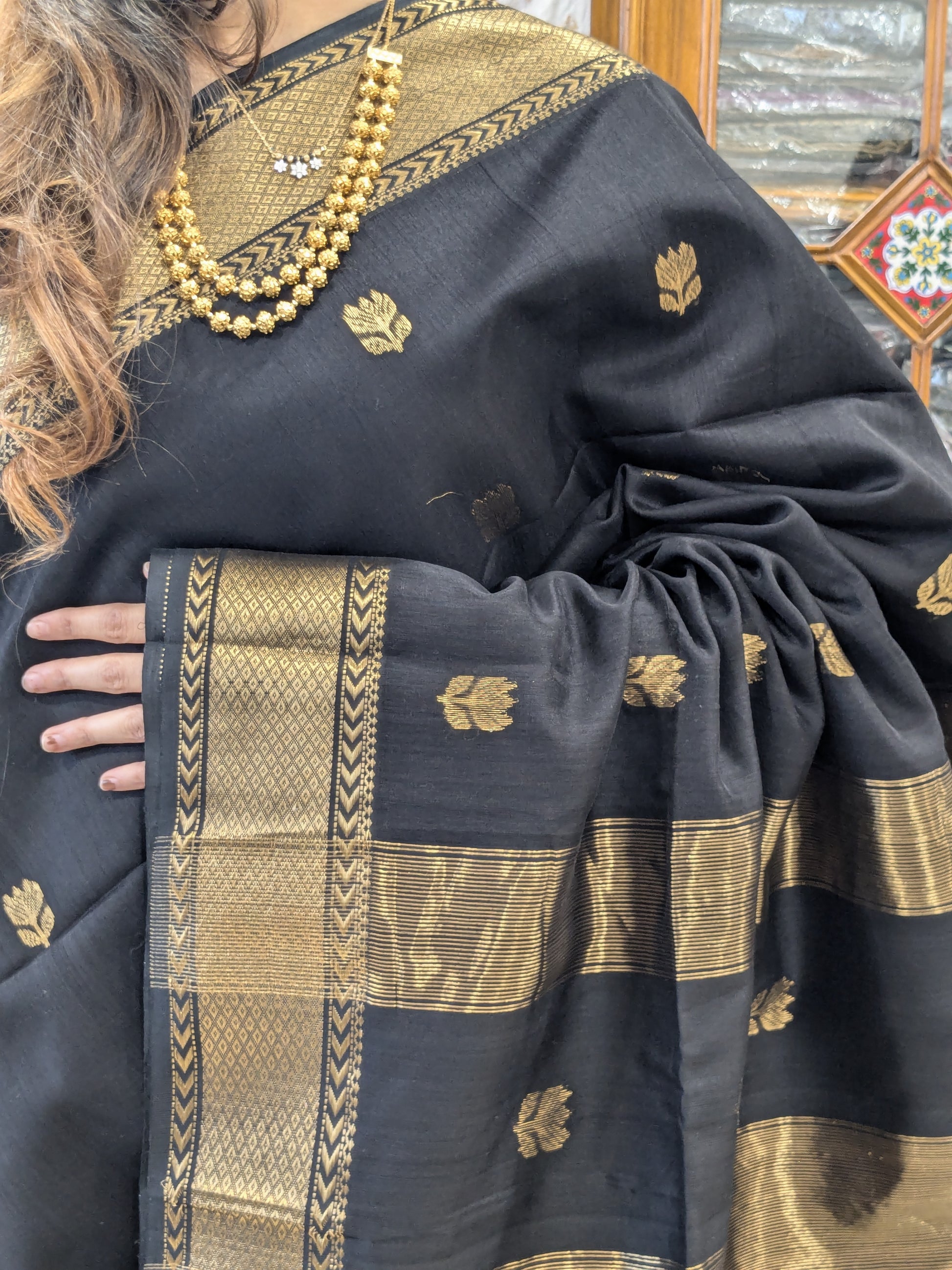 Handloom Maheshwari Black Cotton Silk Saree