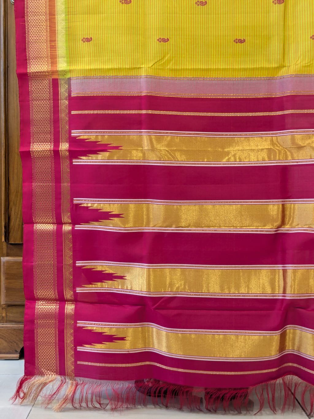 Ilkal Pure Silk Parrot Green Saree