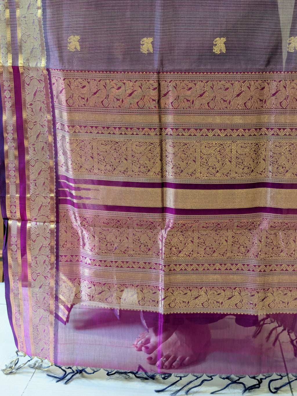 south indian traditional saree
