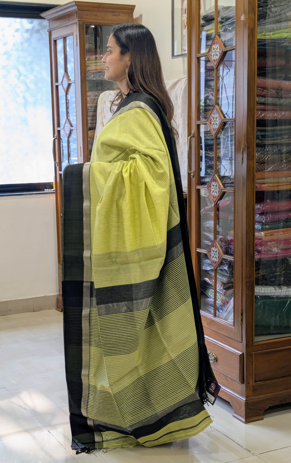 Maheshwari Fluorescent Green Saree with Black Resham Border