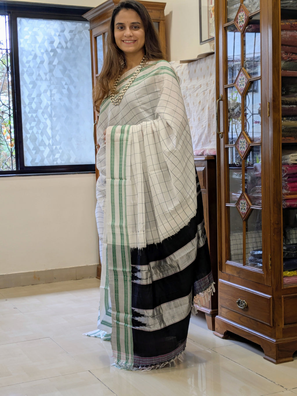 Ilkal Handloom White Checks Saree