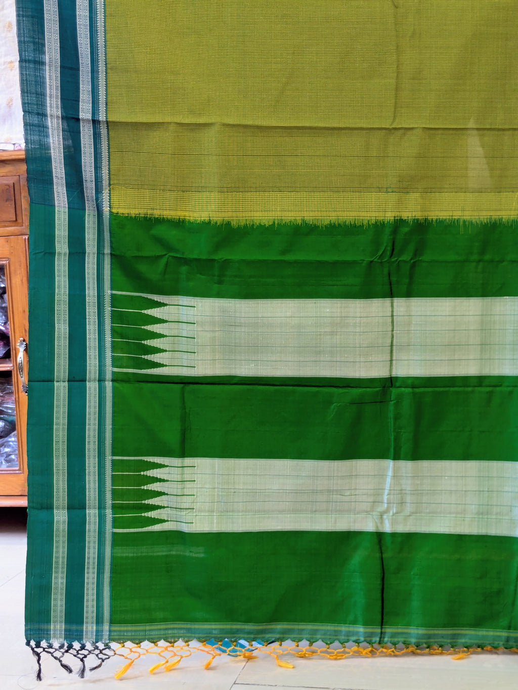 Handloom Parrot Green Ilkal Checks Saree
