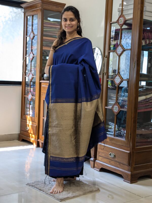 Royal Blue Maheshwari Handloom Saree with Kosa Silk Pallu & Running Blouse
