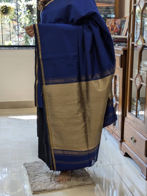 Royal Blue Maheshwari Handloom Saree with Kosa Silk Pallu & Running Blouse - Image 4