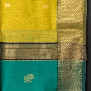 Mehendi Green Maheshwari Handloom Saree with Buttidar Pallu & Contrast Blouse