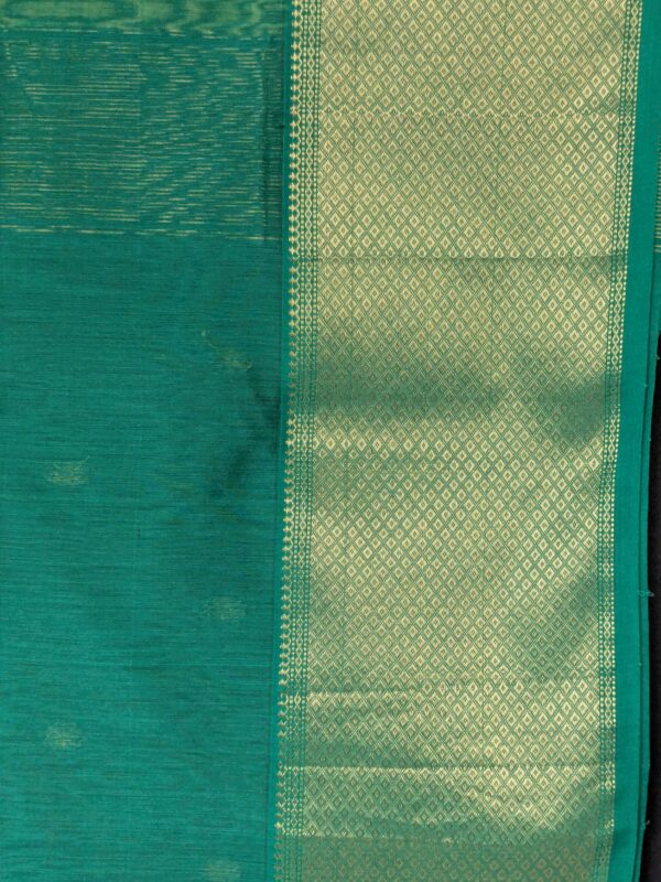Light Green Maheshwari Handloom Saree with Buttidar Pallu & Contrast Blouse - Image 5