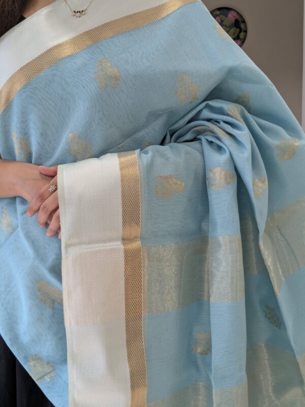 Sky Blue Maheshwari Silk-Cotton Saree with Zari Lines and Resham Border - Image 3