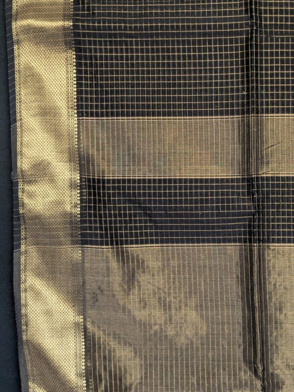 Maheshwari Handloom Black Zari Saree - Image 4